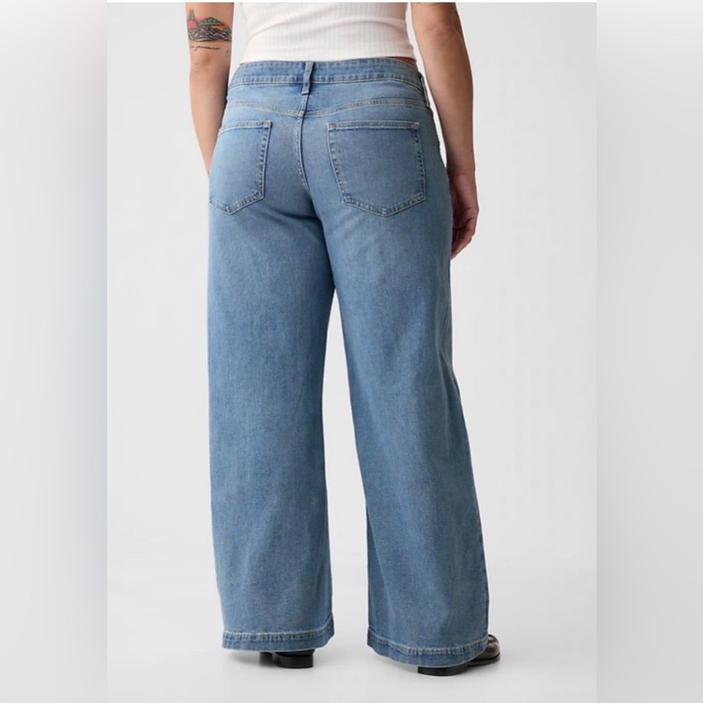 Gap Women’s Low Rise Stride Distressed Wide Leg Jeans, Size 34 - Picture 4 of 9